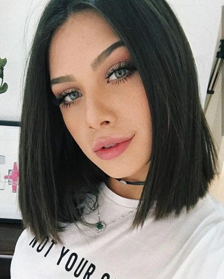 Каре черные волосы фото Pin de Fernanda Vszquez em Photography. Flavia pavanelli cabelo, Cabelo curto, C