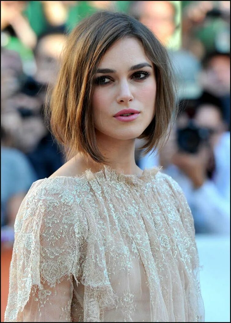 Каре до подбородка фото Long Bob Frisur Growing out short hair styles, Classic haircut, Hair styles