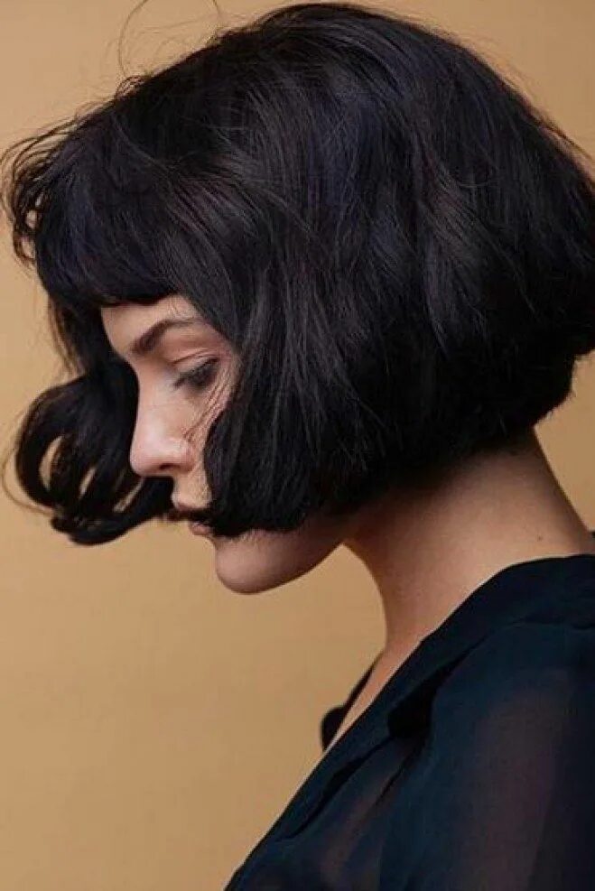Каре фото эстетика French Bobs Are The Très Chic Hair Trend Of 2017 Thick hair styles, Cool hairsty