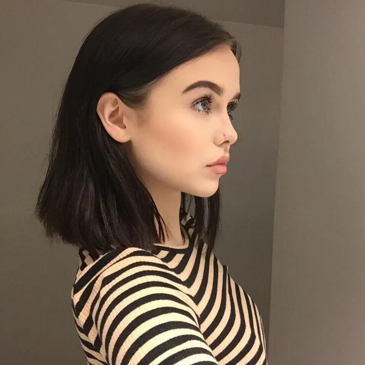 Каре фото эстетика PINTEREST: @ Eviemercs INSTAGRAM: @ Eviemercs Short hair styles, Medium hair sty