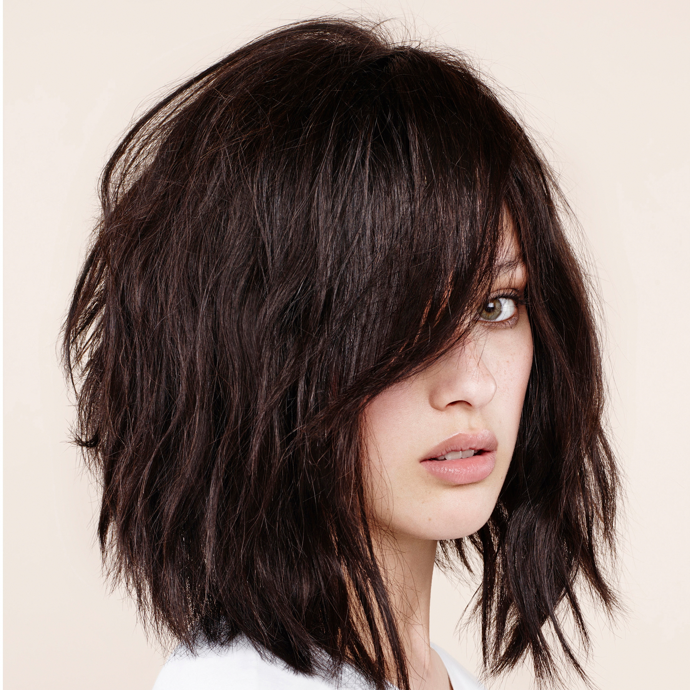 Каре каскад на средние фото Can a bob make you look younger #shortbobhairstyleswithbangs Medium hair styles,