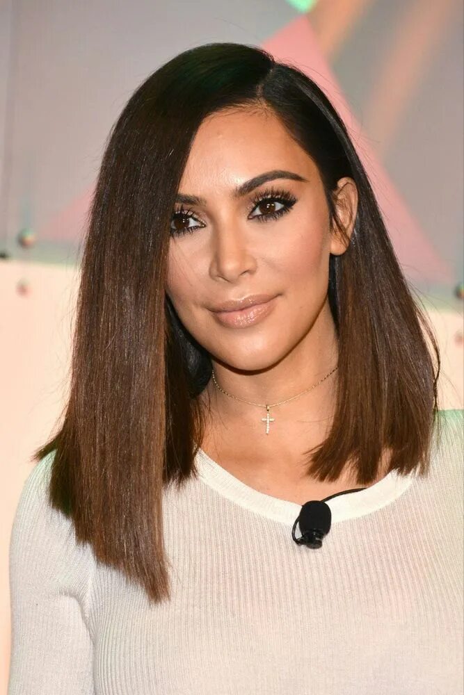 Каре на длинные волосы фото We Just Noticed Something MAJOR About Kim K.'s Wig Looks in 2024 Bob hairstyles,