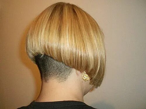 Каре на ножке фото вид 367 Short stacked bob hairstyles, Angled bob hairstyles, Short hair haircuts