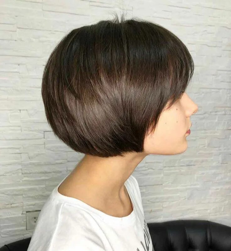 Каре на ножке с челкой фото Eye Catching Layered styles Haircuts# Trendy Hair Color Ideas For Women #youtube