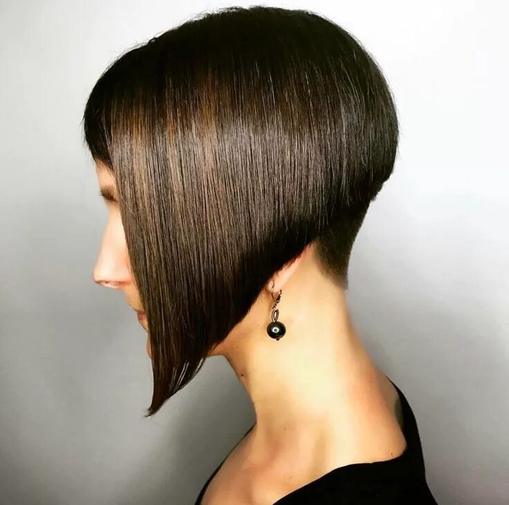Каре на ножке стрижка женская с челкой Pin auf Bob hair nape Kurzhaarschnitte, Bob haare, Frisuren