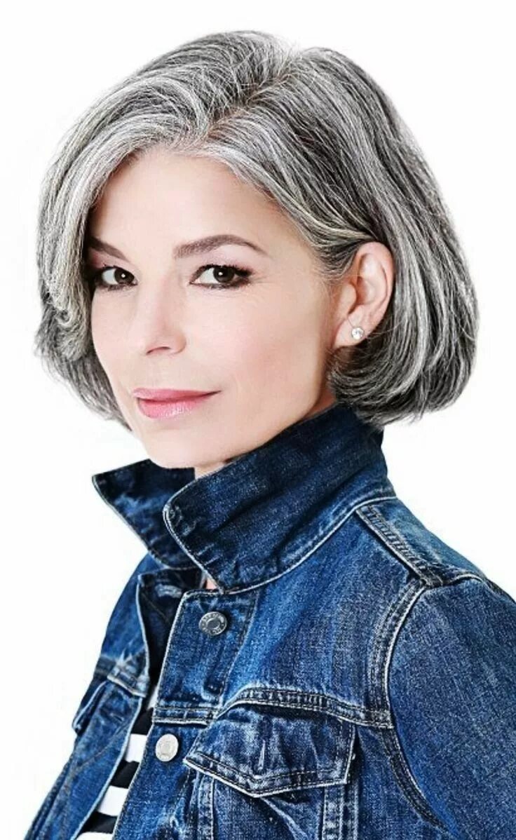 Каре на седые волосы фото Pin on Hair Colors Gorgeous gray hair, Beautiful gray hair, Hair highlights