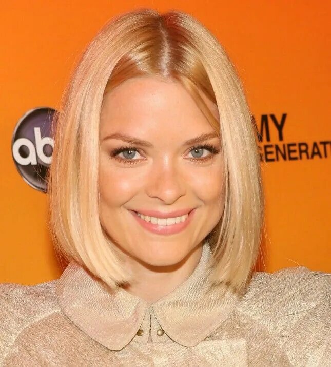 Каре на светлые волосы фото Blonde bob Whichiswhich * Margot Robbie Jaime Pressly Jaime King Short bob hairs