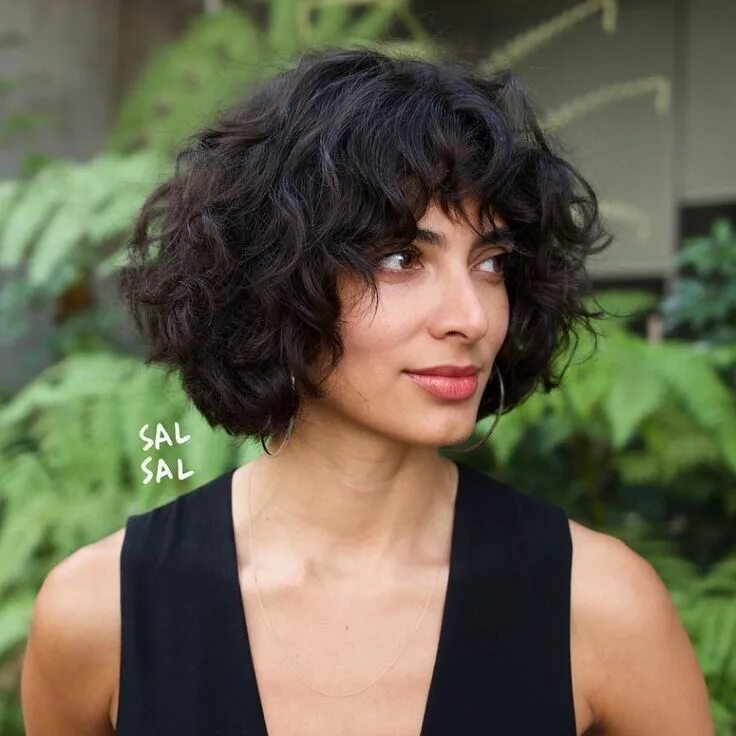 Каре на волнистые волосы фото 50 Trendy Short Wavy Hairstyles for Low-Maintenance Looks Short wavy hair, Wavy 