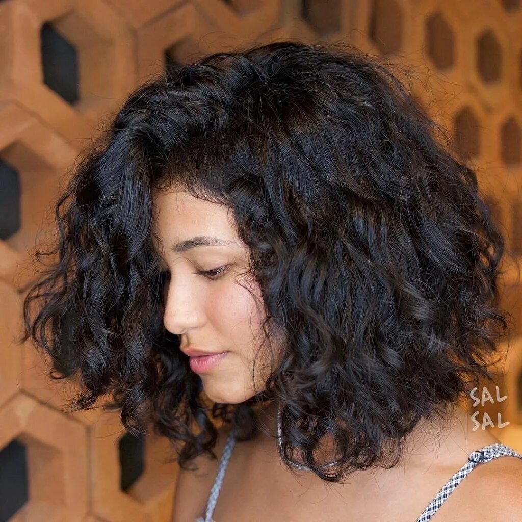 Каре на волнистые волосы фото Lobs Are Back: Your Complete Guide to Long Bobs + Styling Tips Long bob haircuts