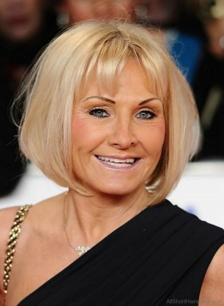 Каре после 60 лет фото 15 Frisuren für Frauen über 50 mit Pony - Die Frisur Short bob hairstyles, Short