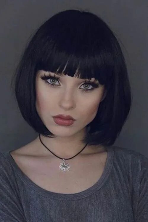 Каре прическа виды с челкой #shortbobhaircutswithbangs Short straight hair, Bob hairstyles for thick, Short 