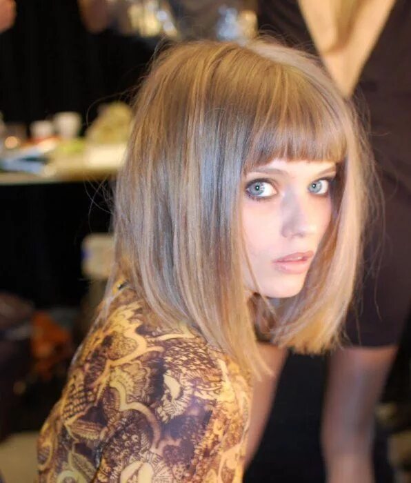 Каре с челкой русые волосы фото Abbey Lee Kershaw Long hair styles, Medium hair styles, Hair cuts