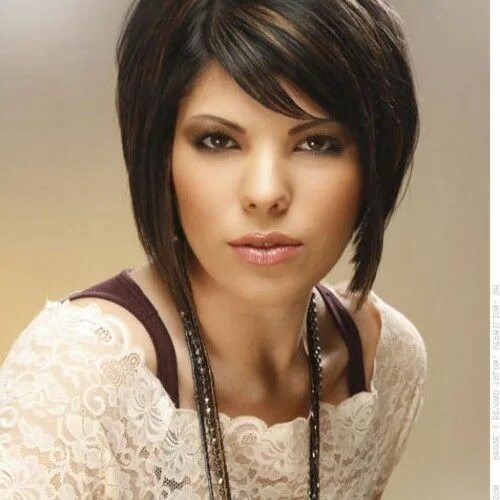 Каре с косой челкой 2024 фото Haircuts With Angled Bangs Hair