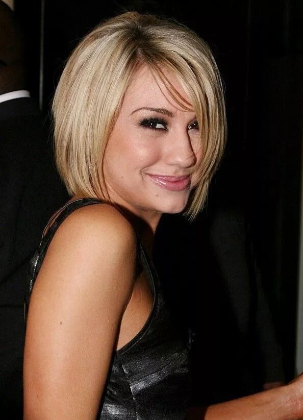 Каре с косой челкой 2024 фото Short Bob Hairstyle Photos Back Hairstyles haircuts, Short blonde bobs, Bob hair