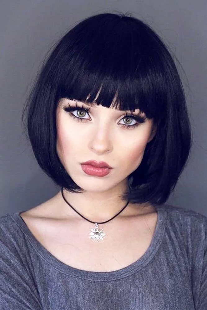 Каре с круглой челкой фото Pin on Bangs