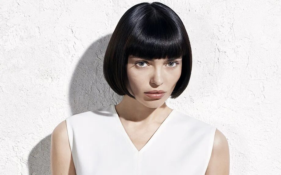 Каре с прямой челкой фото Acconciature anni '20: bob e onde fingerwaves Vogue Italia