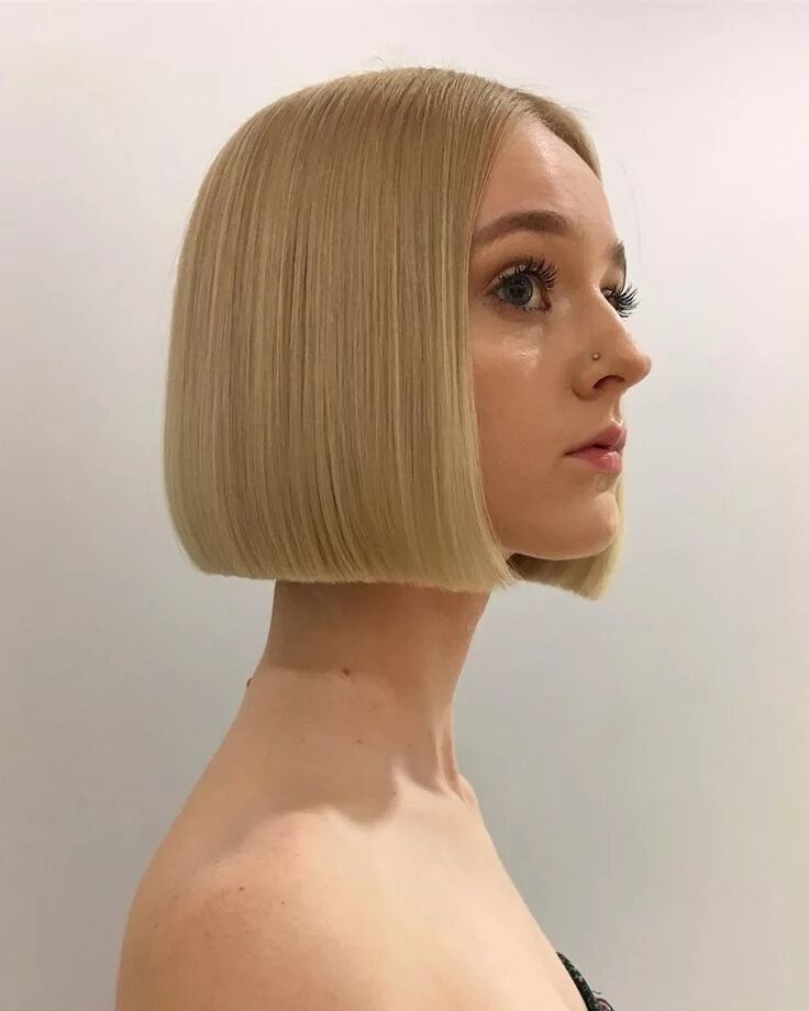 Каре с ровным срезом фото Pin by American Beauty Star on Hair Inspiration Blunt bob hairstyles, Bob hairst