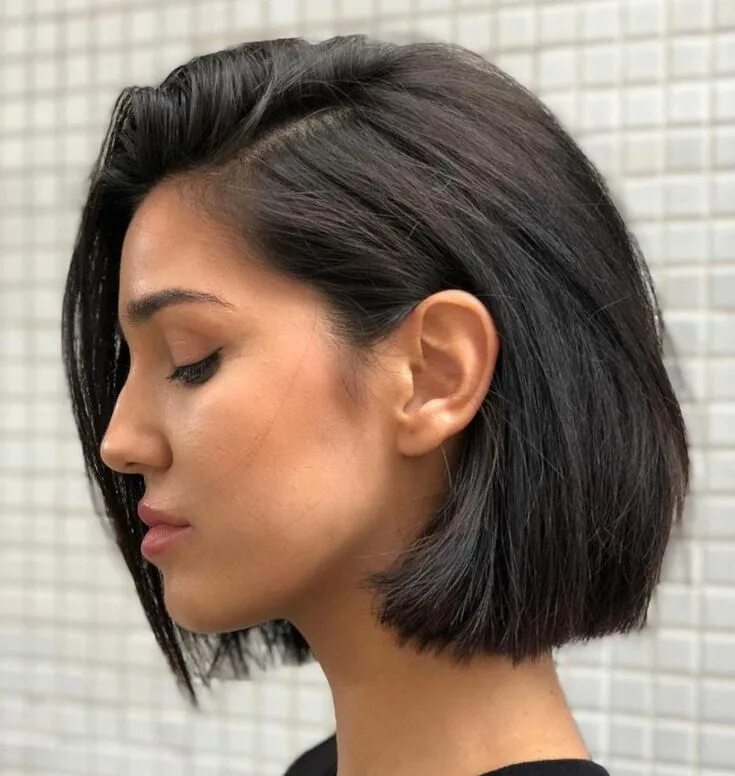 Каре сбоку фото 60 Trendy Layered Bob Haircuts to Try in 2024 Bob hairstyles for thick, Wavy bob