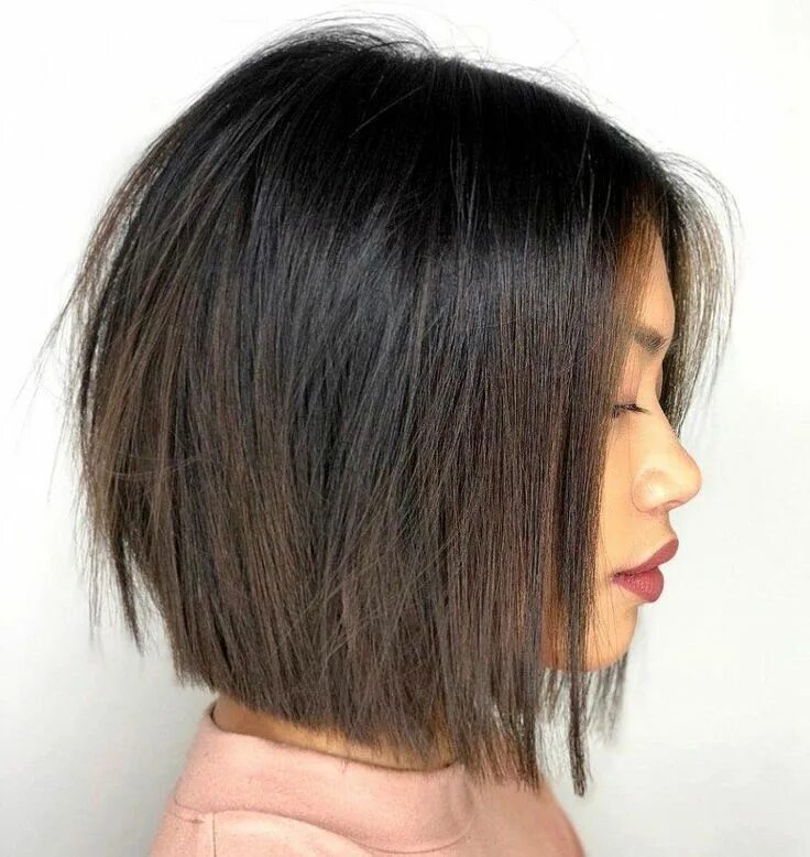 Каре сбоку фото #MediumBobHairstyles #BrunetteBob #MediumHairStyles #ShortBobHaircuts #HairInspo