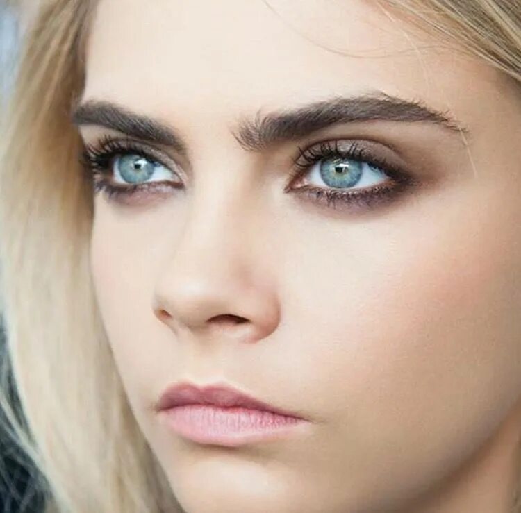 Каре серые глаза фото Pin by Danielle Fowler on Beauty and skin Cara delevingne, Cara delevigne, Cara 