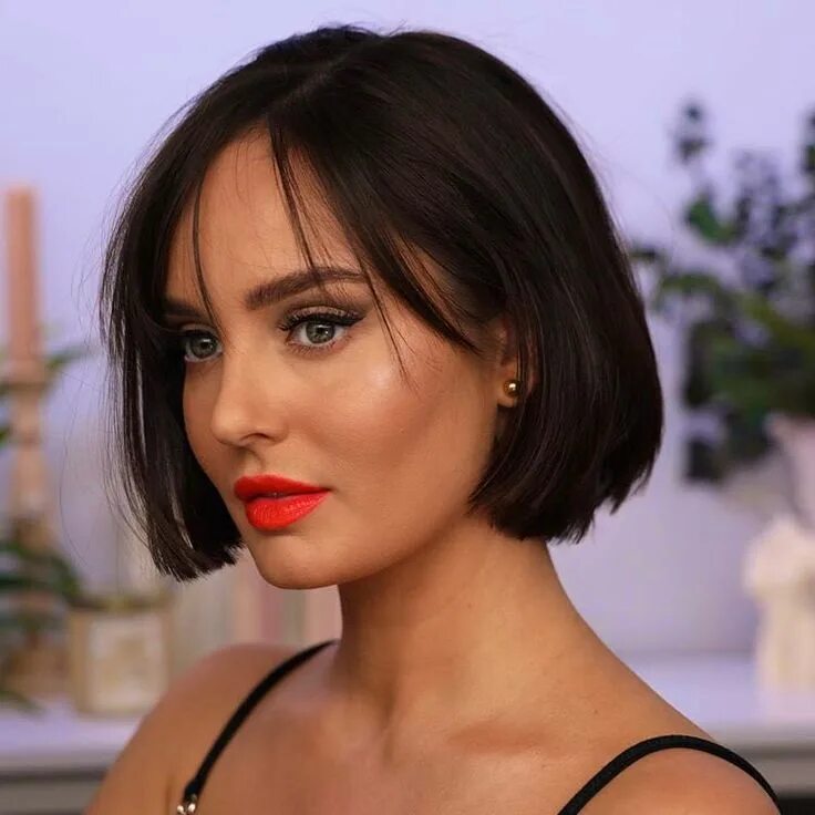 Каре стрижка 2024 год с челкой 特 産 on Twitter Thin hair cuts, Bobs for thin hair, Chin length hair