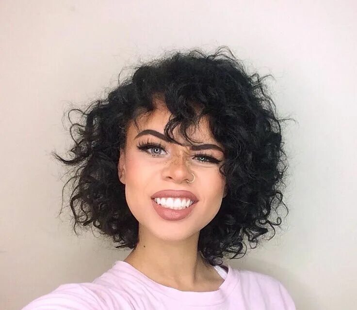 Каре стрижка женская кудрявые волосы Genius Curly Hair Tips You Need To Know! How to curl short hair, Curly hair phot