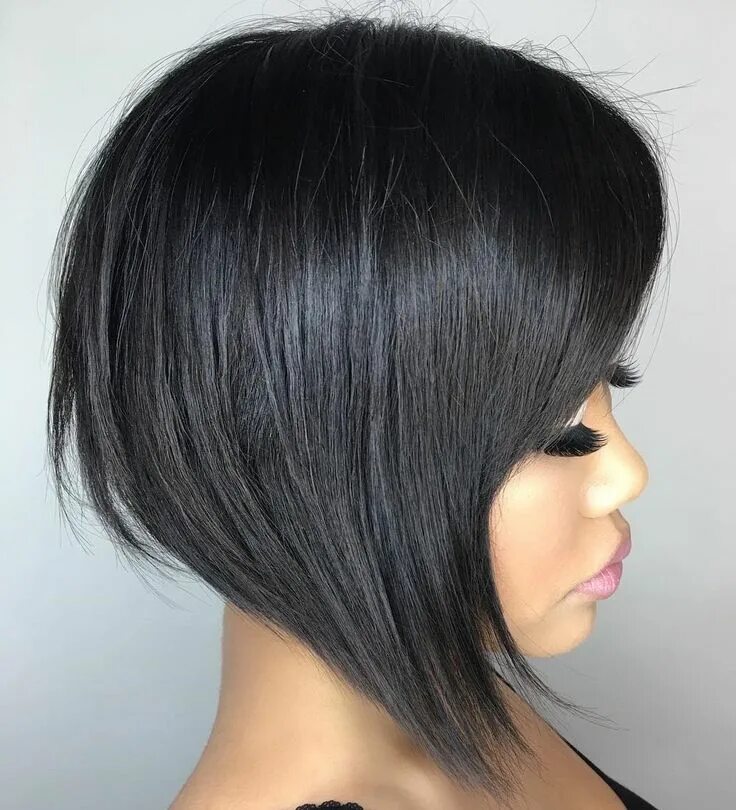 Каре стрижки черный цвет Feminine Black Bob with Fringy Front Pieces Short bob haircuts, Bobs haircuts, A