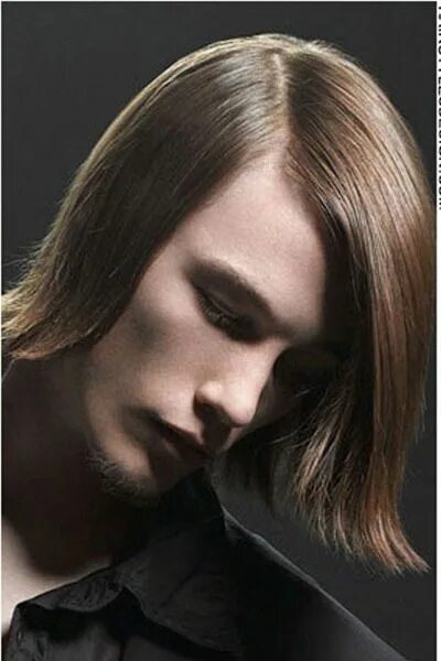 Каре у мужчин фото Straight and Sleek Style with a Clean Side Part Men's Medium-Long Long hair styl