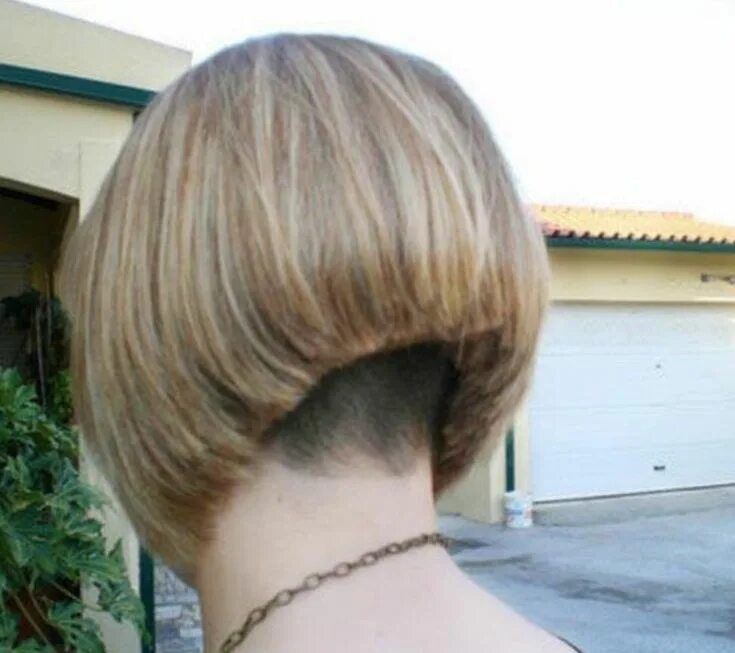 Каре высокий затылок фото Pin by Kapsel voorbeelden en ideeën on Opgeschoren 03 Wavy bob hairstyles, Bob h