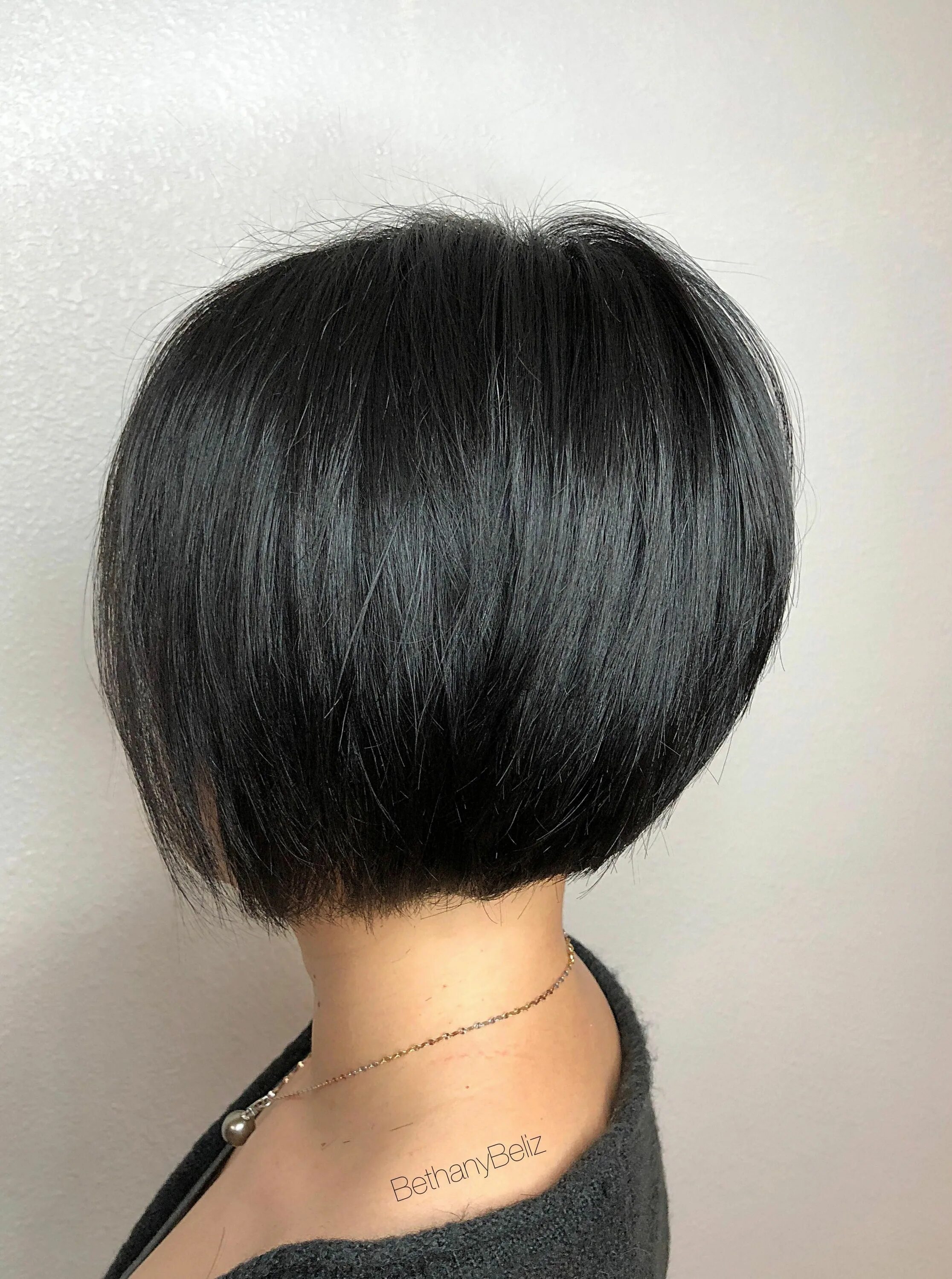 Каре высокий затылок фото Pin on Best Bob Hair Styles