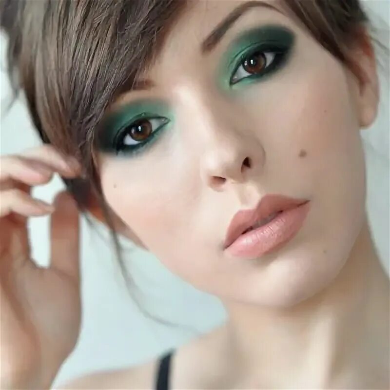 Каре зеленые глаза какой макияж подходит Makeup Mon...errr Tuesday: Green Eyes Maquillaje de ojos, Sombra de ojos verde, 