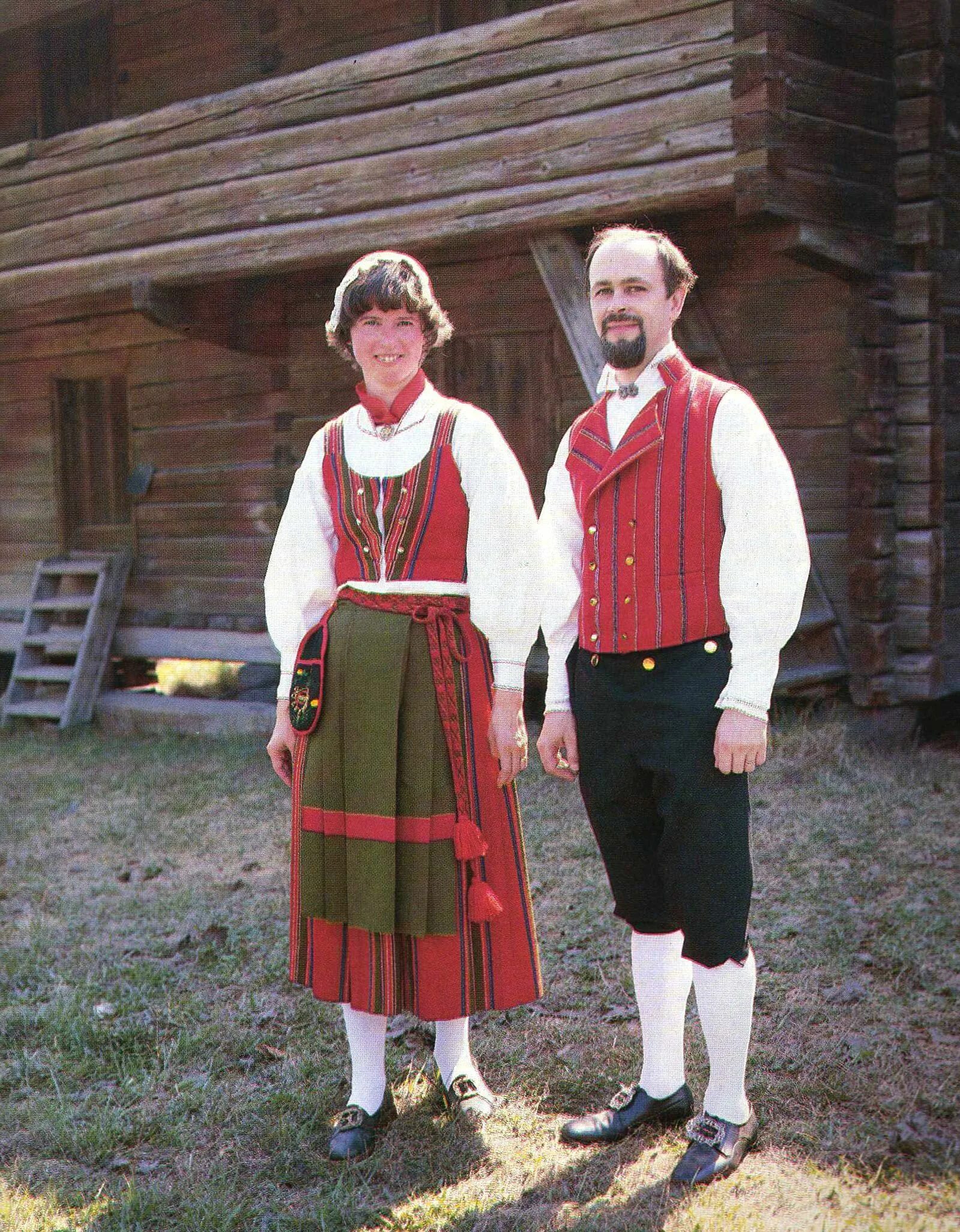 Карелы фото в национальных костюмах Folk Costumes from Vöyri, Ostrobothnia province of Western Finland.- Pohjanmaa -