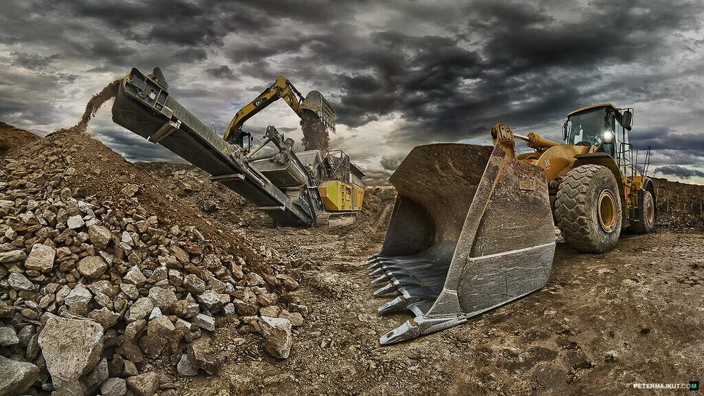 Карьер фото с техникой Artyem Karyer Stroy, natural resource extraction, Primorye Territory, Artyom Urb