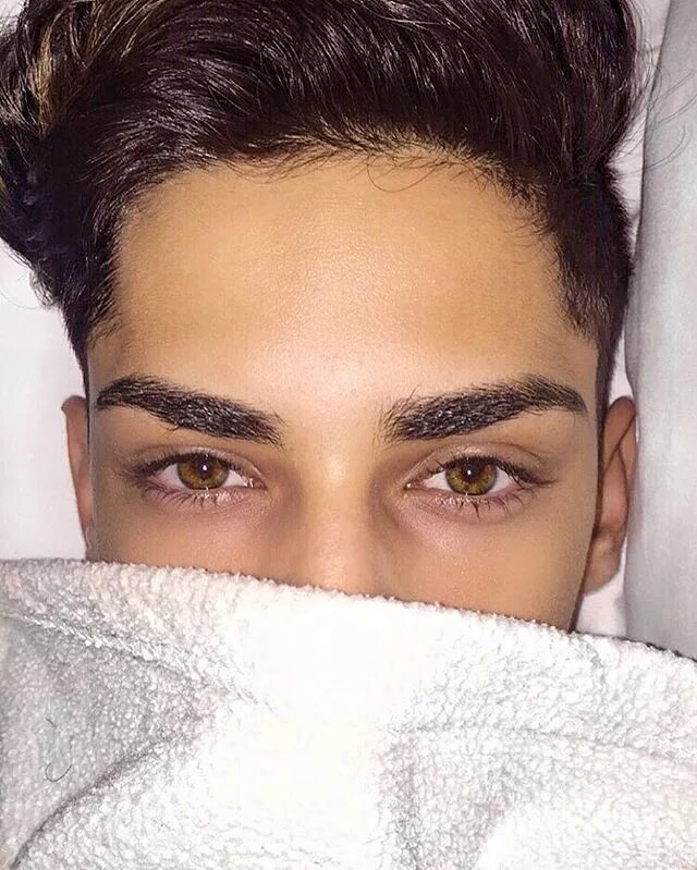 Карие глаза парней фото °*✧ the person who broke you can't put you back together ✧*°* ↠ mxsicandbands ↞ 