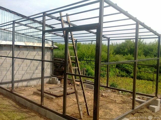 Каркас из профильной трубы фото Проекты сараев для дачи своими руками: из профиля, каркасный из бруса