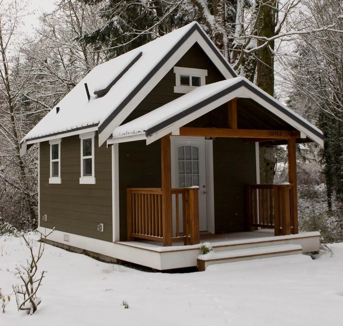 Каркасные дома для дачи проекты фото Stinkin' Cute! I'd live here....with a garage. Backyard cottage, Tiny house move