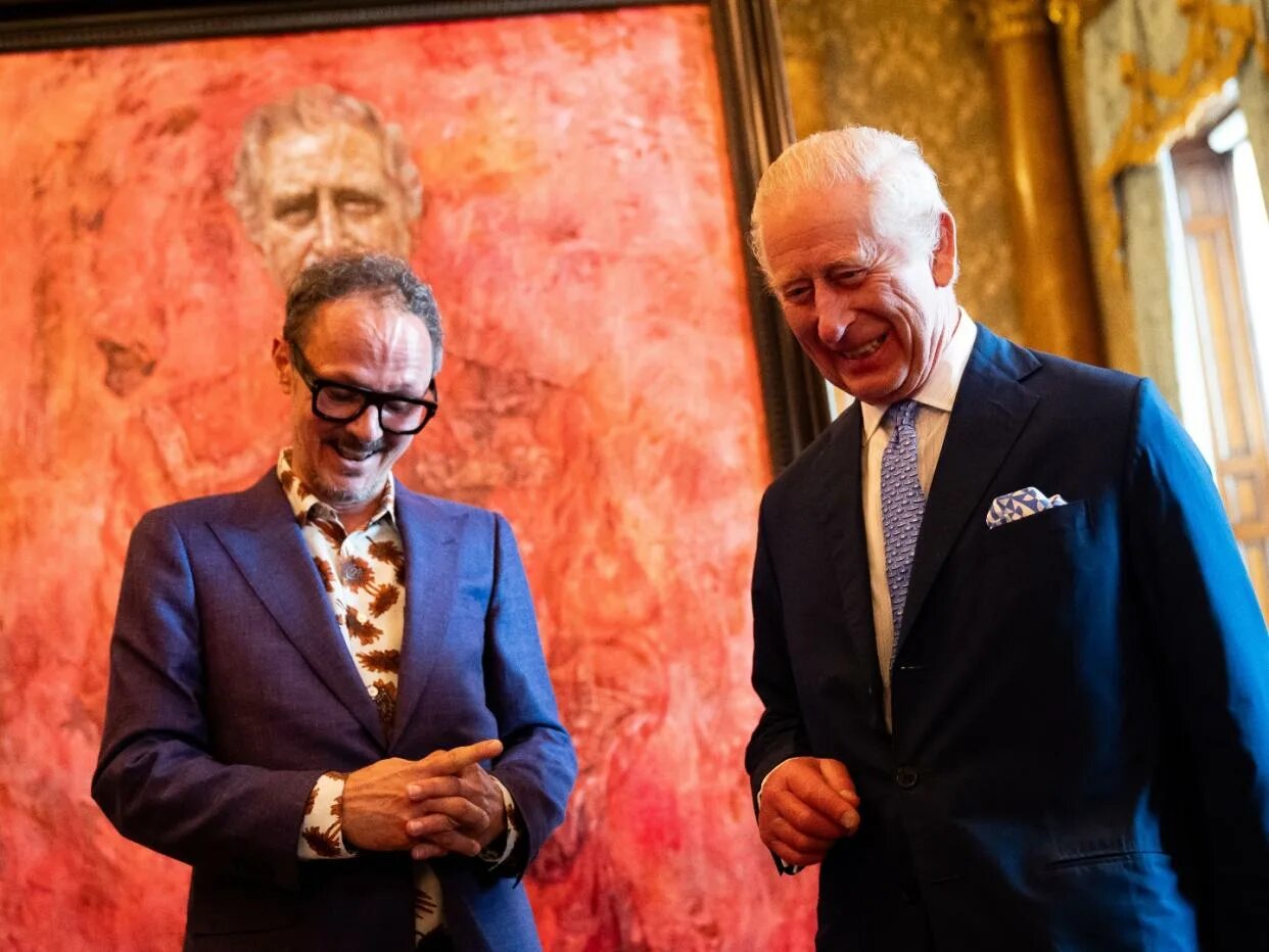 Карл 3 2024 фото King Charles III Looks Startled by His First Official Portrait of His Reign & We