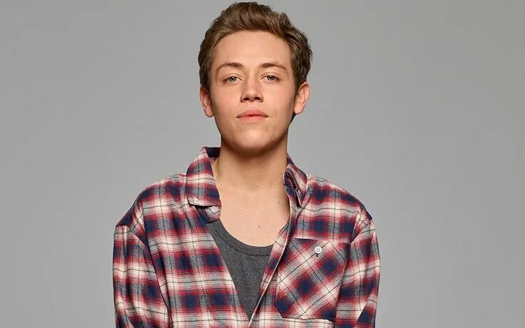 Карл год фото Ethan Cutkosky Carl gallagher, Carl shameless, Ethan cutkosky snapchat