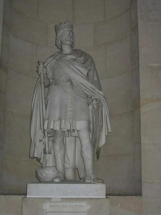 Карл мартелл фото Файл:Statue de Charles Martel au château de Versailles.JPG - Вікіпедыя