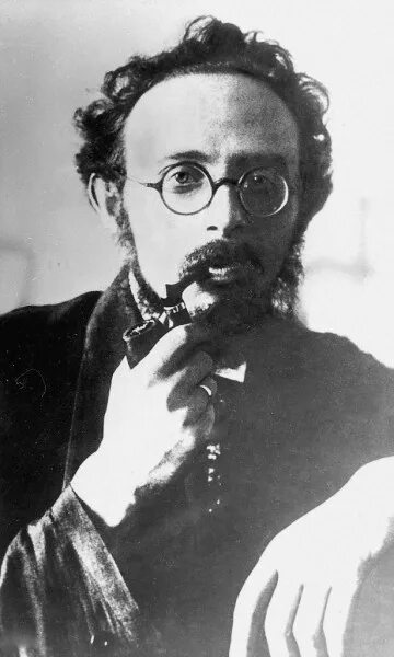 Карл радек фото I think that this statement by Karl Radek fully explains the situation in connec