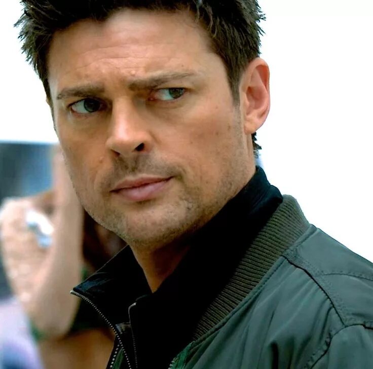 Карл урбан фото Almost Human Karl urban, Human, Hot actors