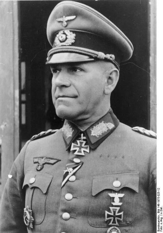 Карл вольф фото File:Bundesarchiv Bild 146-1975-025-12, Wolf-Günther Trierenberg.jpg - Wikipedia