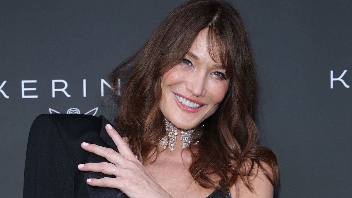 Карла бруни фото 2024 Carla Bruni - Biography HELLO!