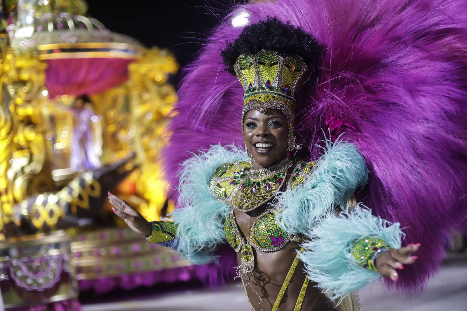 Карнавал 2023 фото En images. Le carnaval de Rio retrouve ses couleurs, après le Covid et Bolsonaro