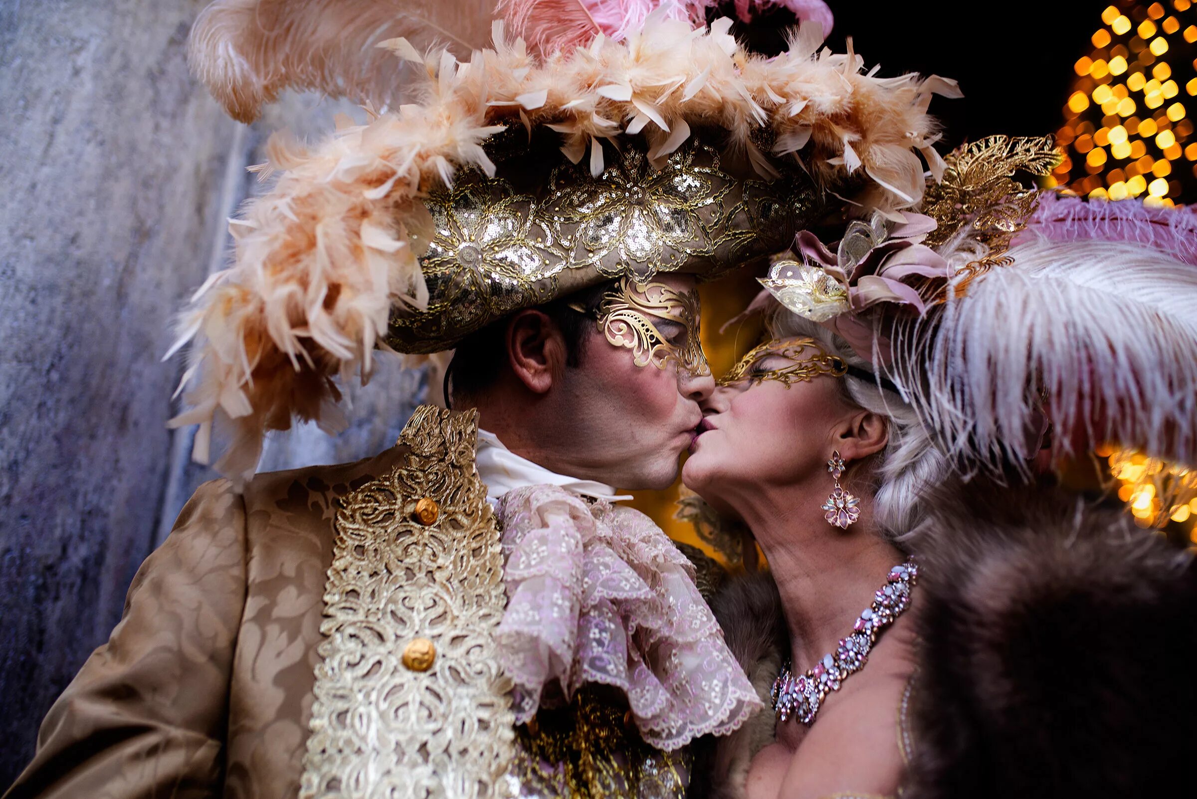 Карнавал и стоун фото Venice Carnival: the kiss, page 5 JuzaPhoto