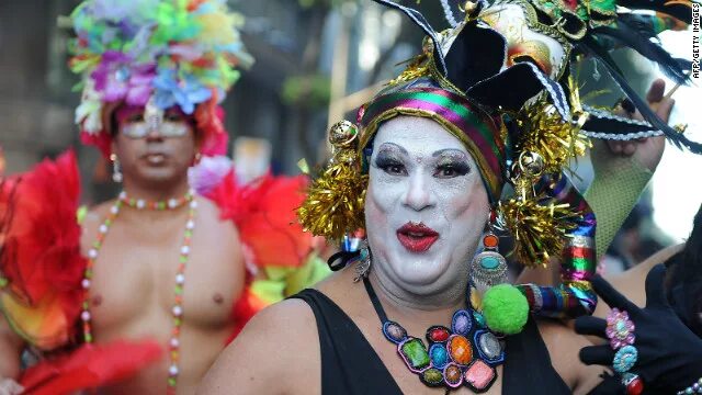 Карнавал похудела фото Carnival fever seizes Brazil as parades, block parties kick off - CNN