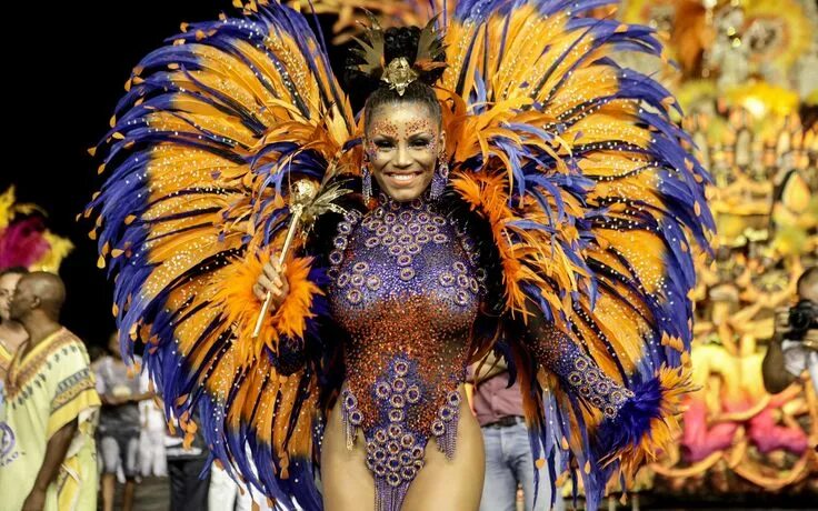 Карнавал в бразилии костюмы фото Modelo Ariellen Domiciano,desfilou pela Vila Matilde,com uma das fantasias mais 