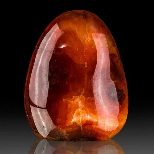 Карнеол камень фото Red Orange Carnelian Gemstone from Madagascar