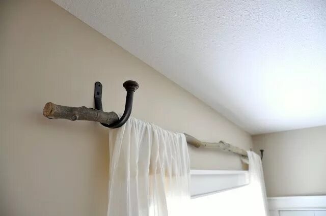 Карниз для дачи своими руками twig curtain rods - Google Search Diy curtain rods, Diy curtains, Wood curtain r