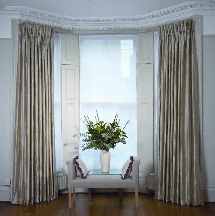 Карниз для зала фото Curtains & Blinds Bay Windows Living room blinds, Curtains living, Bay window bl